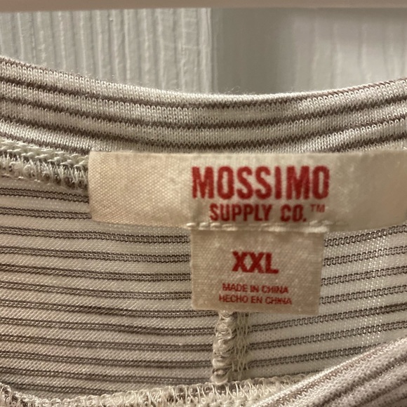 Mossimo Top Bundle XXL - Picture 4 of 13